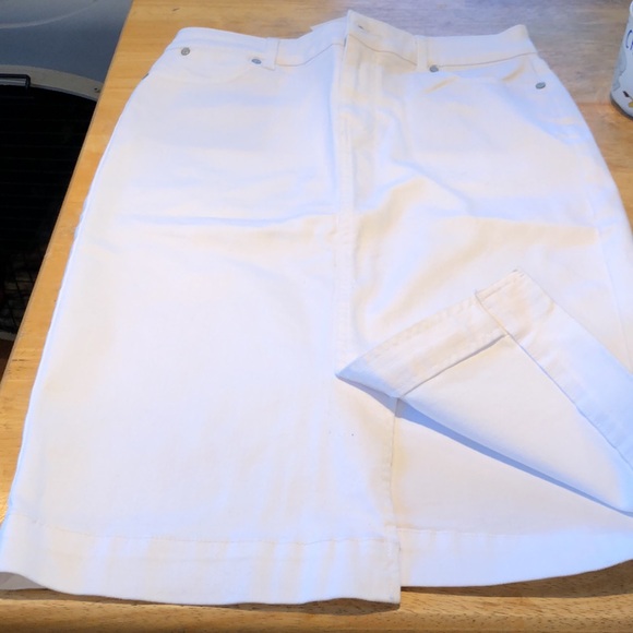 Talbots NWT white denim pencil skirt - Picture 2 of 7